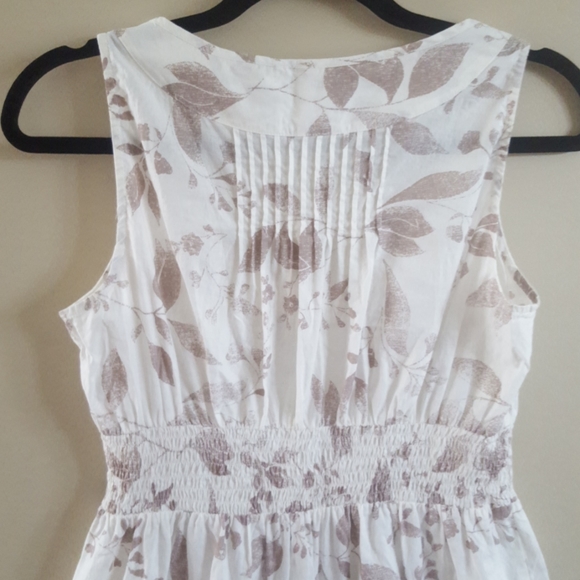 RW&Co. Sleeveless Floral Top, Small - Picture 5 of 8